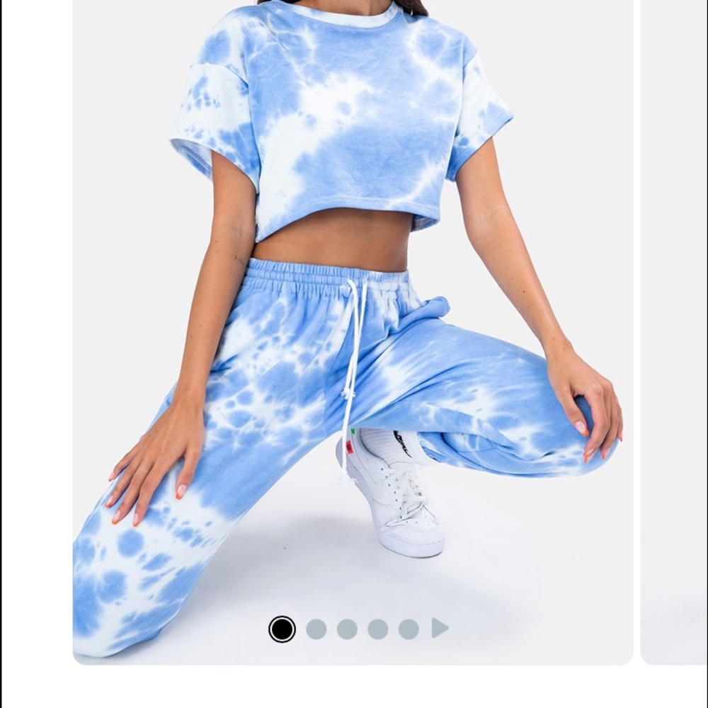 BLUE TYE DYE SWEATS